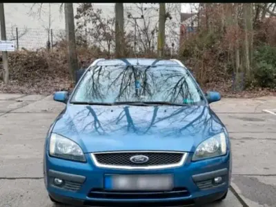 Gebraucht Ford Focus 100 PS (73 kW) 2005 Blau Kombi