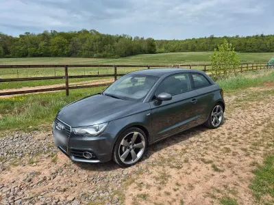 Gebraucht Audi A1 S-Line 86 PS (63 kW) 2012 Grau Kleinwagen