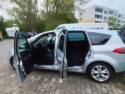 Gebraucht Ford S-MAX Titanium 163 PS (119 kW) 2010 Silber Van / Kleinbus
