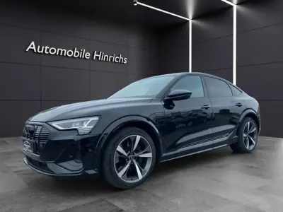 Gebraucht Audi e-tron Comfort 369 kW (503 PS) 2022 Mythosschwarz (metallic) SUV