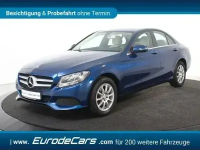 Gebraucht Mercedes C180 116 PS (85 kW) 2015 Blau Limousine