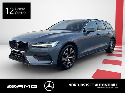 Gebraucht Volvo V60 Core 197 PS (144 kW) 2022 Thunder grey / metallic Kombi