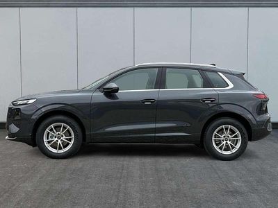 Grau Neu 2025 Audi Q3 SUV | 44.180 € (Guter Preis)