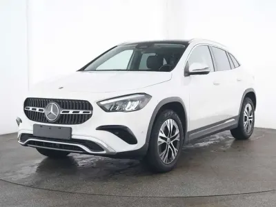 Gebraucht Mercedes GLA180 136 PS (100 kW) 2025 Weiß SUV