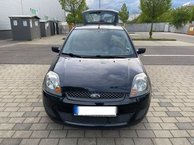 gebraucht Ford Fiesta 2007 / Facelift / Klimaanlage / 1.3 / 69PS(51kw)