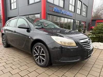 Gebraucht Opel Insignia Selection 131 PS (96 kW) 2012 Schwarz Kombi