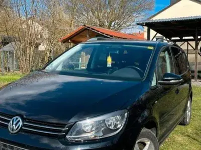 Gebraucht VW Touran Cup 140 PS (102 kW) 2014 Schwarz Van / Kleinbus