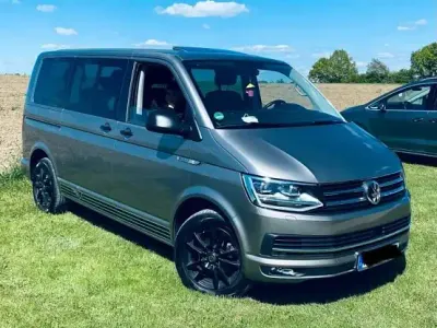 Gebraucht VW Multivan Edition 150 PS (110 kW) 2020 Beige Van / Kleinbus