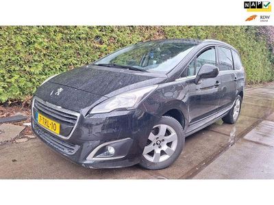 Gebraucht Peugeot 5008 156 PS (114 kW) 2014 Schwarz Van / Kleinbus