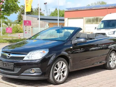Gebraucht Opel Astra Cabriolet 140 PS (102 kW) 2007 Schwarz Cabrio