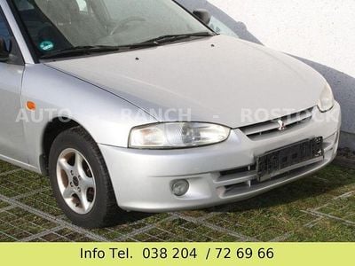 Usata Mitsubishi Colt 90 CV (66 kW) 1999 Argento Berlina