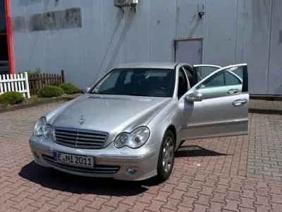 Gebraucht Mercedes C180 Elegance 143 PS (105 kW) 2004 Grau Limousine