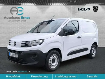 Gebraucht Peugeot E-Partner 100 kW (136 PS) 2026 Kaolin weiß Van / Kleinbus