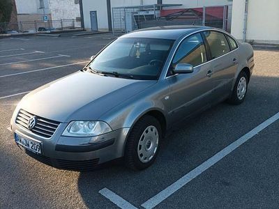 Gebraucht VW Passat Comfortline 131 PS (96 kW) 2002 Grau Limousine