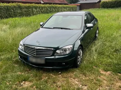 Gebraucht Mercedes C220 170 PS (125 kW) 2008 Grün Limousine