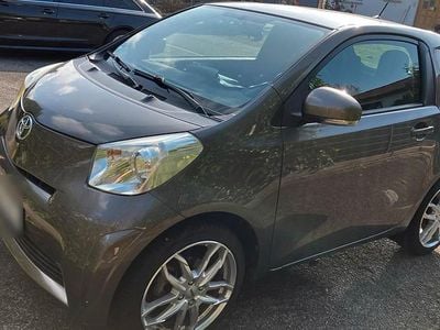 Usata Toyota iQ Basis 68 CV (50 kW) 2012 Beige Utilitaria