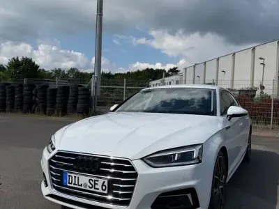 Gebraucht Audi A5 Sportback Design 218 PS (160 kW) 2017 Weiß Kleinwagen
