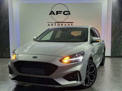 Silber Gebraucht 2021 Ford Focus ST-Line X Limousine | 16.995 € (Fairer Preis)
