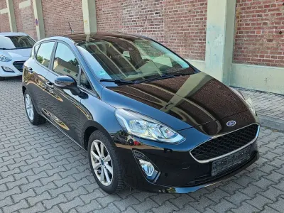 Gebraucht Ford Fiesta Cool & Connect 95 PS (69 kW) 2020 Schwarz Kleinwagen