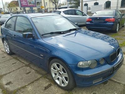 Gebraucht BMW 325 Sport Line 192 PS (141 kW) 2001 Blau Limousine