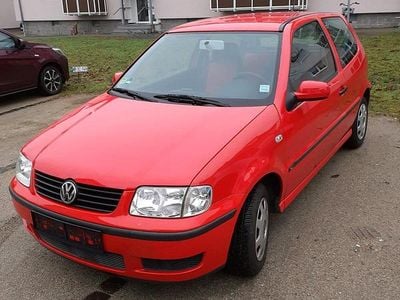 Rot Gebraucht 2000 VW Polo Kleinwagen | 999 € (Fairer Preis)