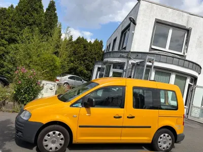 Gebraucht VW Caddy Life 109 PS (80 kW) 2008 Gelb Van / Kleinbus