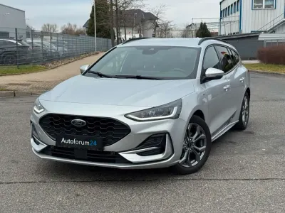 Używany Ford Focus ST-Line 125 KM (91 kW) 2023 Srebrny Kombi