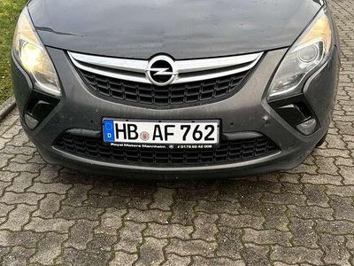 Gebraucht 2015 Opel Zafira Tourer drive Van / Kleinbus | 9.500 € (Etwas zu teuer)