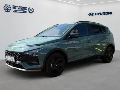 Neu Hyundai Bayon Blackline 90 PS (66 kW) 2026 Grün SUV