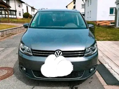 Gebraucht VW Touran Comfortline 140 PS (102 kW) 2015 Grau Van / Kleinbus
