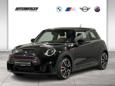 Gebraucht Mini John Cooper Works 231 PS (169 kW) 2021 Midnight black Kleinwagen