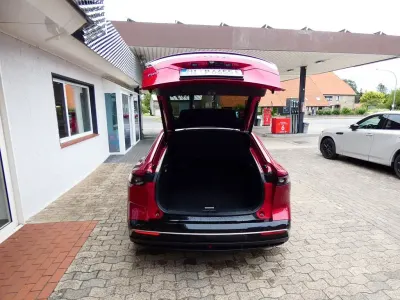 Gebraucht Mazda 6e Takumi-Line 60 kW (82 PS) 2026 Rot Limousine