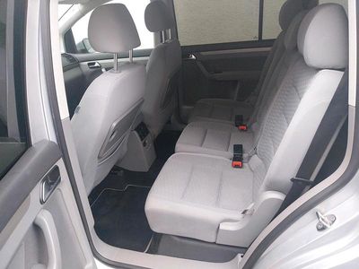 Gebraucht VW Touran 140 PS (102 kW) 2010 Silber Van / Kleinbus