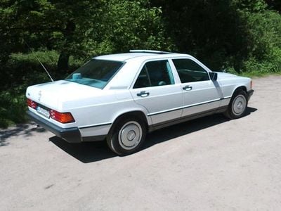 Gebraucht Mercedes 190 102 PS (75 kW) 1988 Weiß Limousine