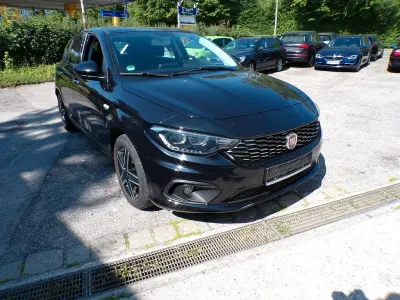 Gebraucht Fiat Tipo Lounge 120 PS (88 kW) 2017 Schwarz Limousine