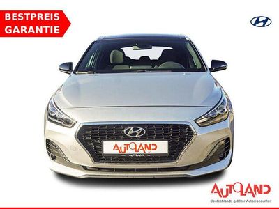 Gebraucht Hyundai i30 Passion Plus 140 PS (102 kW) 2019 Silber Limousine