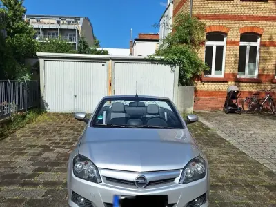 Gebraucht Opel Tigra 90 PS (66 kW) 2004 Silber Cabrio