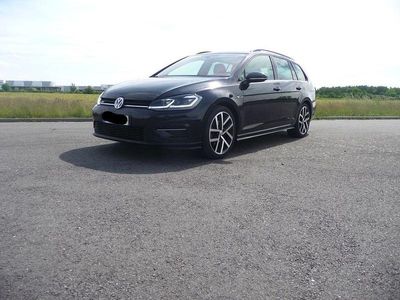 Schwarz Gebraucht 2018 VW Golf VII Comfortline Kombi | 15.490 € (Etwas zu teuer)