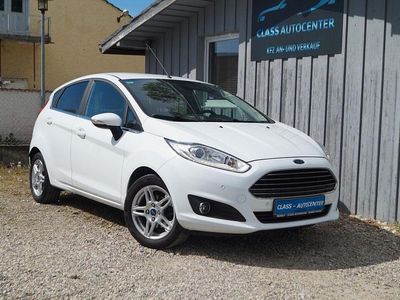 Używany Ford Fiesta Titanium 125 KM (91 kW) 2013 Biały Hatchback