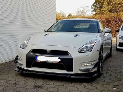 Nissan GT-R
