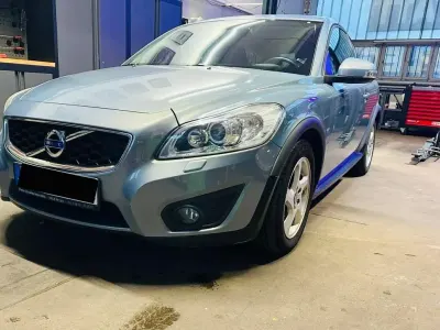 Używany Volvo C30 Momentum 101 KM (74 kW) 2010 Niebieski Hatchback