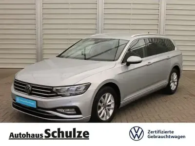 Gebraucht VW Passat Business 150 PS (110 kW) 2023 Beige Kombi