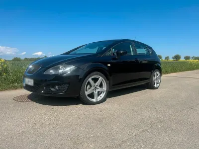 Używany Seat Leon 125 KM (91 kW) 2011 Czarny Hatchback
