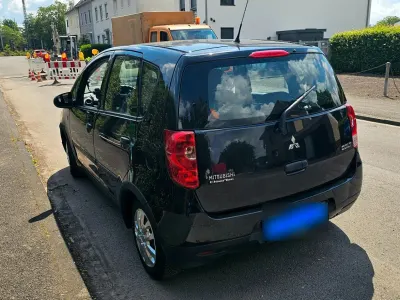 Gebraucht Mitsubishi Colt 95 PS (69 kW) 2010 Schwarz Kleinwagen