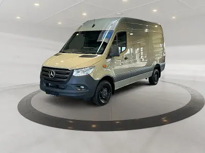 Neu Mercedes Sprinter 170 PS (125 kW) 2026 Moosgrau Van