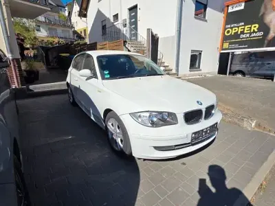 Gebraucht BMW 116 Sport Line 122 PS (89 kW) 2008 Weiß Kleinwagen
