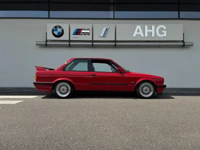 Gebraucht BMW 318 136 PS (100 kW) 1990 Rot Coupé