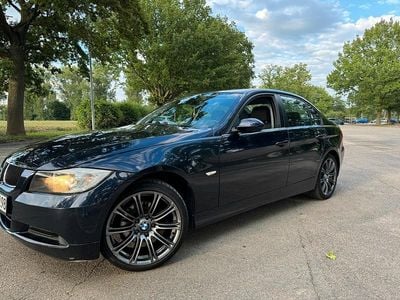 Gebraucht BMW 318 129 PS (94 kW) 2007 Blau Limousine
