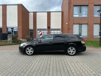 gebraucht Toyota Avensis Combi Edition 2.2 Automatik Edition