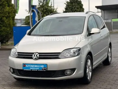 Gebraucht VW Golf VI Team 105 PS (77 kW) 2011 Gold Kleinwagen
